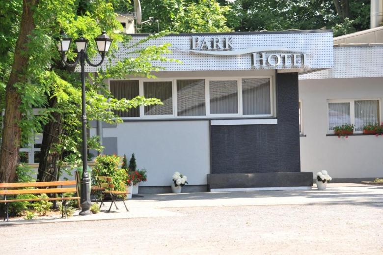 Park Hotel Dobrodzien 외부 사진