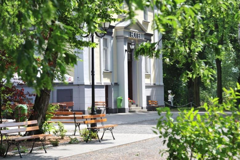 Park Hotel Dobrodzien 외부 사진