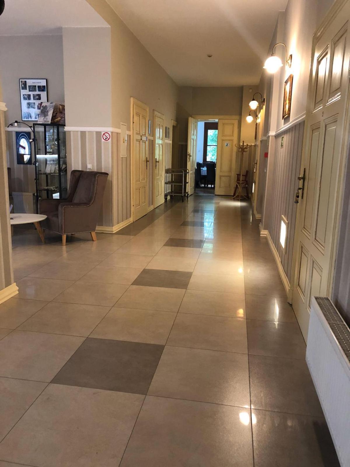 Park Hotel Dobrodzien 외부 사진