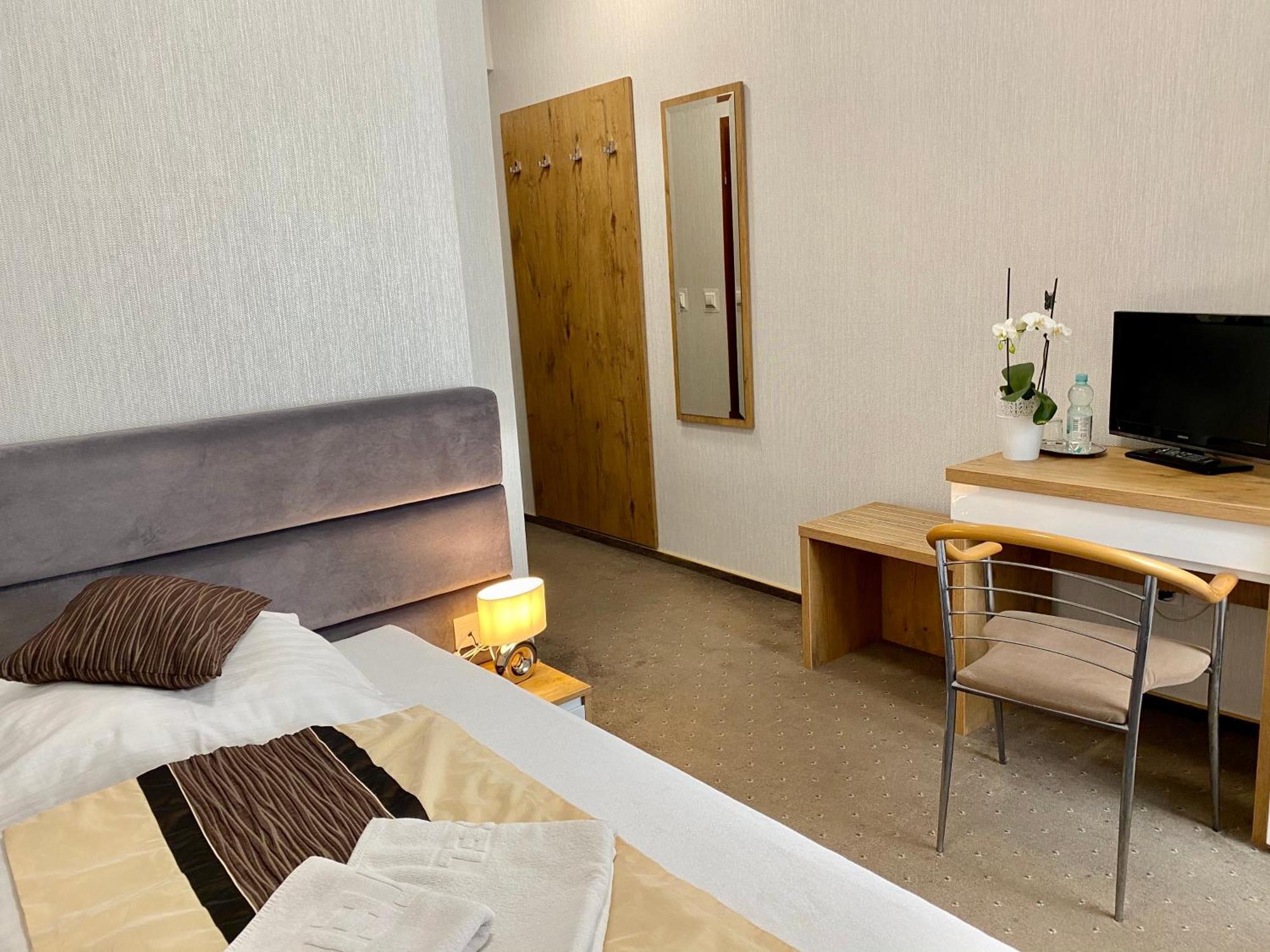 Park Hotel Dobrodzien 외부 사진